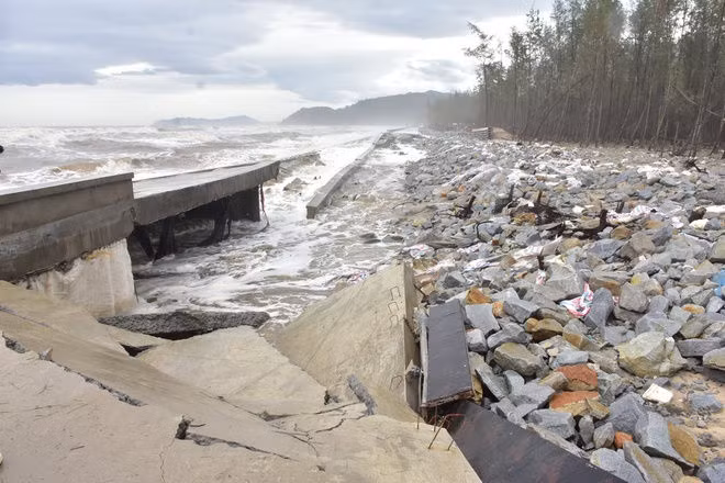 bão Vamco đổ bộ vào miền Trung ảnh 51 bao Vamco do bo vao mien Trung anh 51