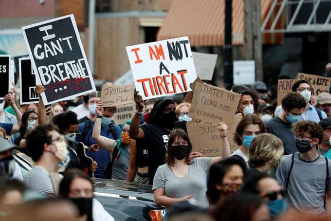 hang tram nguoi bi bat giu trong cac cuoc bieu tinh lan rong tai nuoc my hinh 1