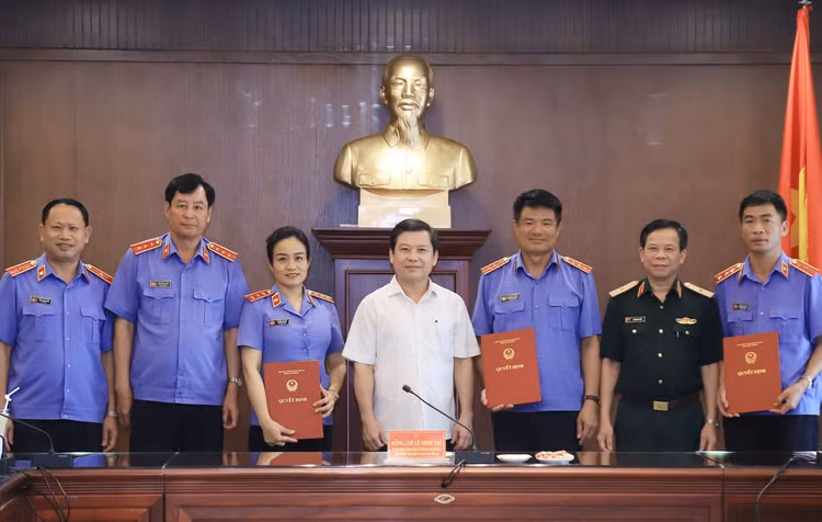 Tập thể Ban cán sự đảng, Viện Kiểm sát nhân dân tối cao.