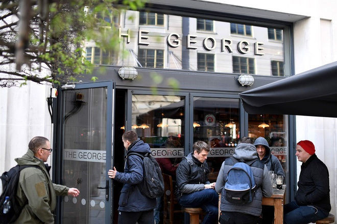 Thu tuong Anh ra lenh dong cua nha hang, quan bar tren toan quoc hinh anh 1 quanbar1.jpg