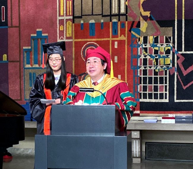 PGS.TS.BS Ngô Minh Xuân - Hiệu trưởng Trường ĐH Y khoa Phạm Ngọc Thạch đang phát biểu tại buổi lễ.