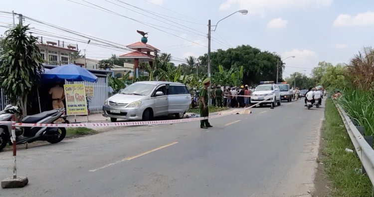 Thông tin bất ngờ vụ chồng đâm chết người để giải cứu vợ - ảnh 1