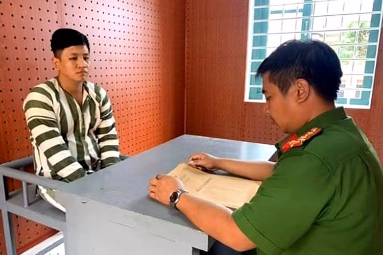 Đối tượng đánh dã man nữ sinh sau va chạm giao thông từng lĩnh án 8 năm tù - 2