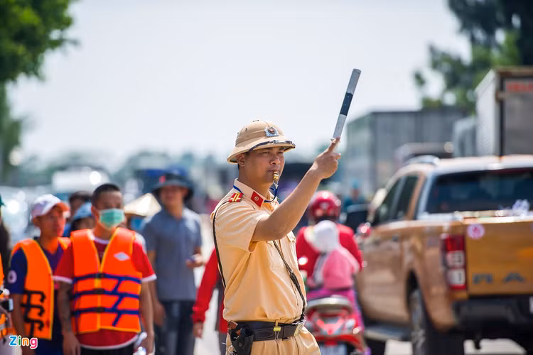 Cuu tro vung lu Quang Binh anh 5