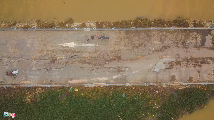 Quoc lo 49B hu hong nghiem trong anh 11