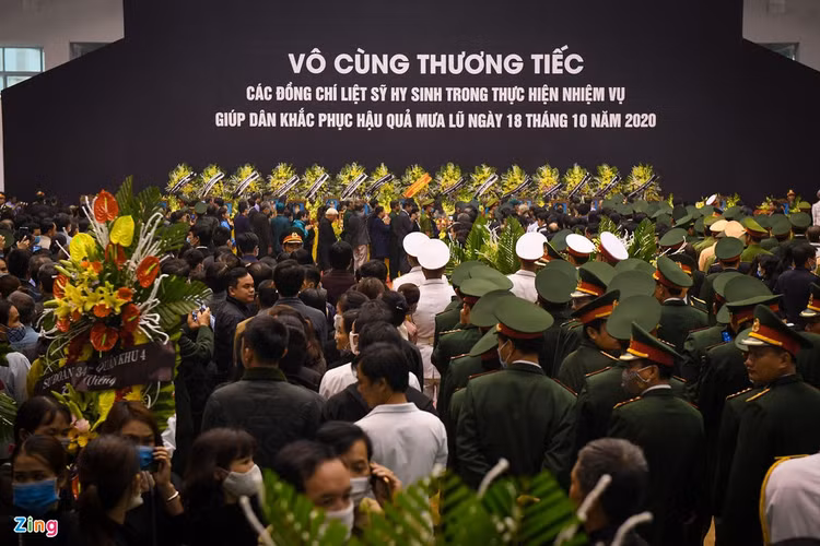 tang le cua 22 can bo chien si doan 337 anh 1