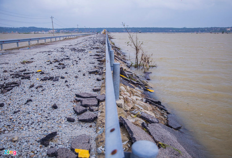 Quoc lo 49B hu hong nghiem trong anh 5