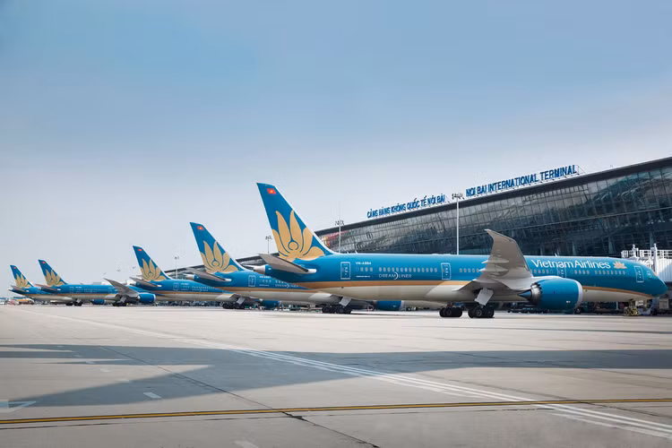 Những doanh nghiệp bị Covid-19 “tàn phá” đến mức “sống dở, chết dở”! - 1