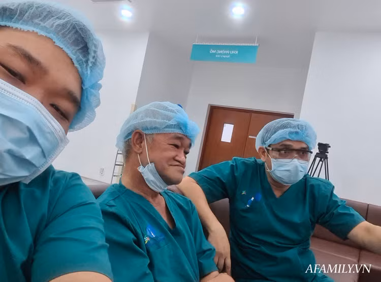 Bác sĩ tiết lộ khoảnh khắc cuối cùng ca mổ song sinh Trúc Nhi – Diệu Nhi: Vừa bó bột xong là… muốn gục - Ảnh 4.