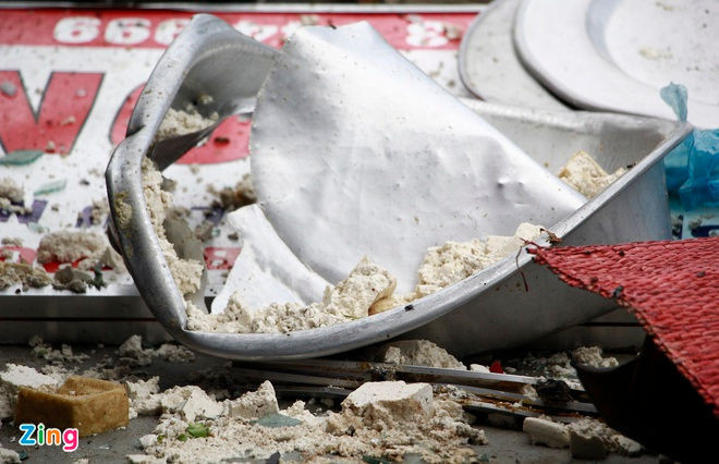 Xe tai lao vao cho anh 8