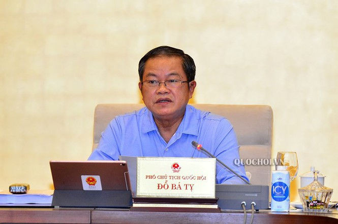 Chuyển quyền sát hạch GPLX về Bộ Công an: Đại biểu QH đề nghị cân nhắc việc 'chuyển vai' - ảnh 1