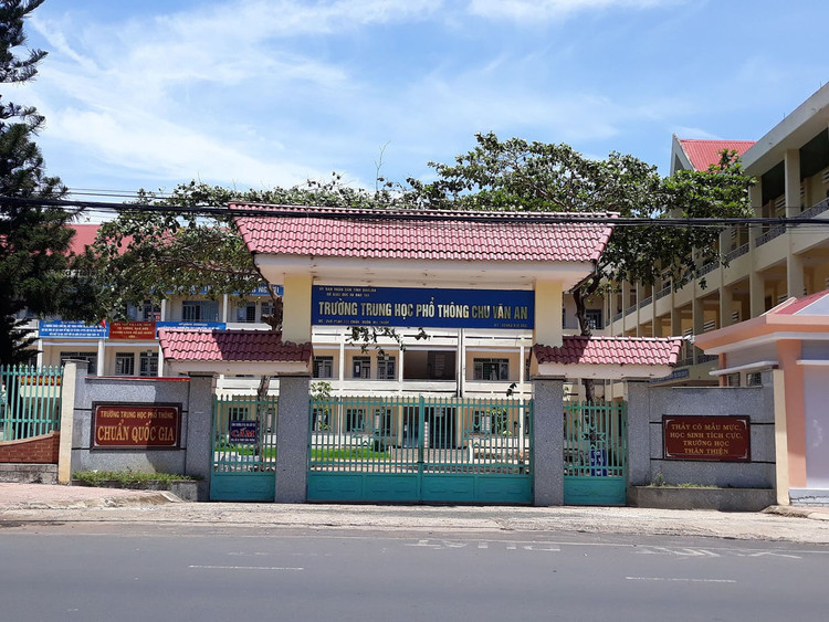 Kỷ luật khiển trách Hiệu trưởng tự ý tổ chức dạy tăng tiết thu tiền - 2