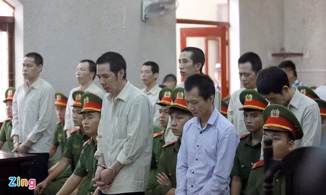 Sat hai co gai giao ga anh 2