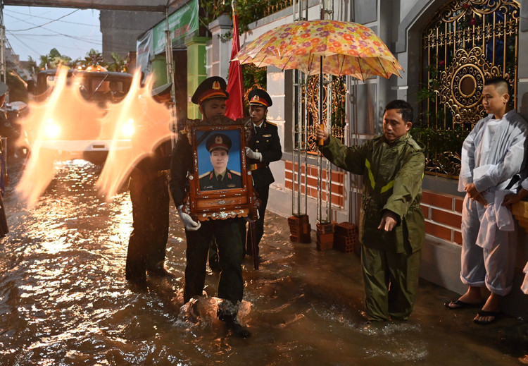 thieu tuong Nguyen Van Man tu nan o Rao Trang anh 1