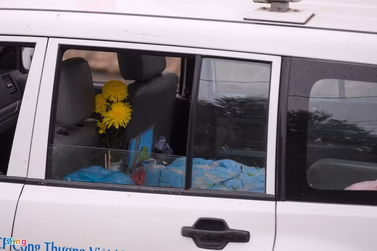 Dua thi the nan nhan vu sat lo ve TP Dong Ha anh 2