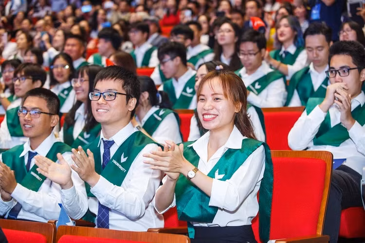 Thầy trò VinUni háo hức, rạng rỡ trong ngày khai giảng đầu tiên.