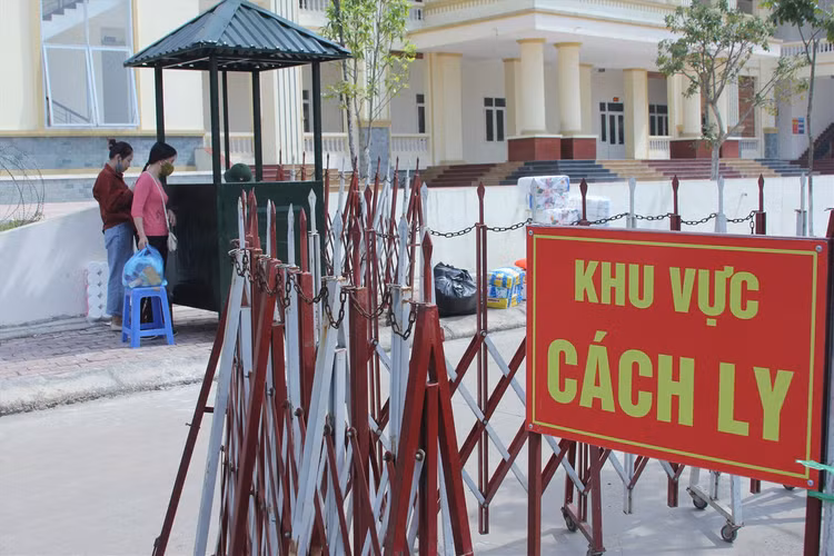 Khu cách ly tập trung tại Trường Quân sự - Bộ Tư lệnh Thủ đô Hà Nội. Ảnh T.Vương