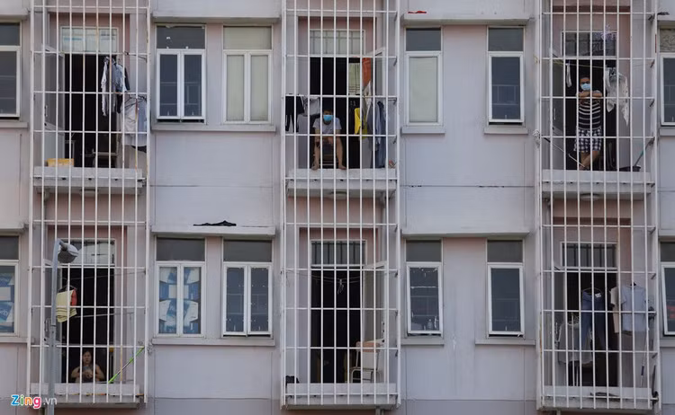 Canh dong duc nhu cho phien truoc cong khu cach ly o TP.HCM hinh anh 15 tiepte_zing85.JPG