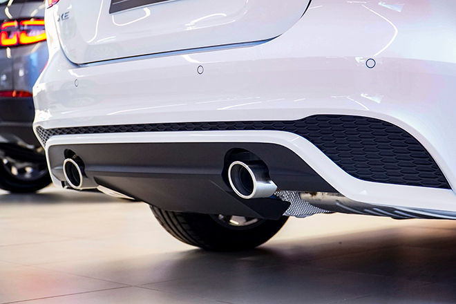 Cận cảnh mẫu xe thể thao Jaguar XE mới nhất tại Việt Nam, giá bán hơn 2,7 tỷ đồng - 9