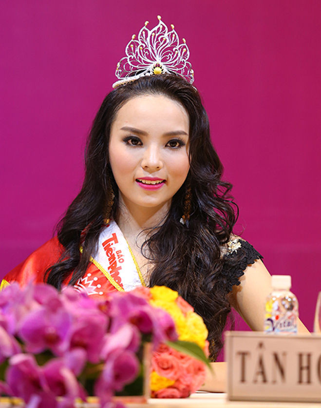 Sáu Hoa hậu Việt Nam trong 10 năm qua ảnh 8