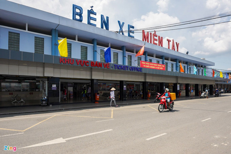 Ben xe o TP.HCM thua thot dip le 2/9 anh 6