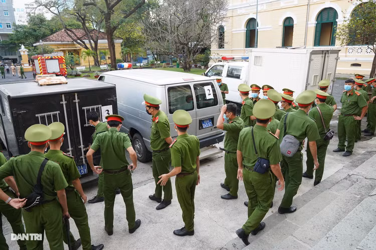 Toàn cảnh phiên tòa xét xử ông Đinh La Thăng và đồng phạm - 2