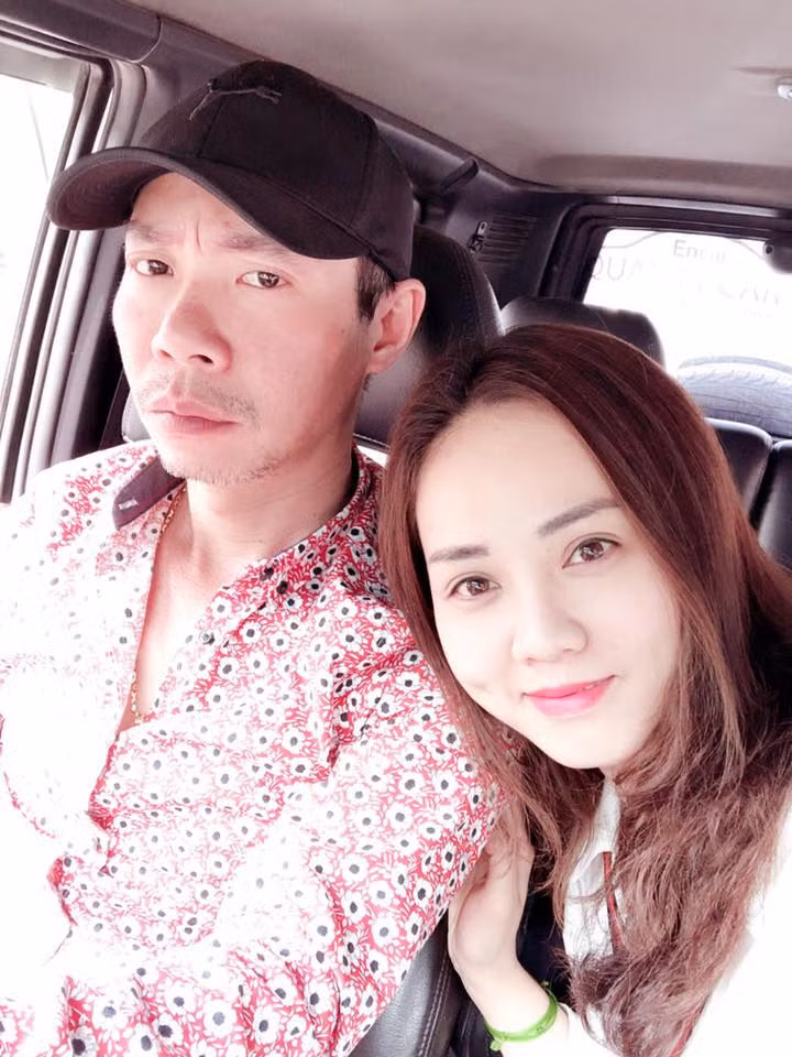 NSND Cong Ly cuoi vo anh 7