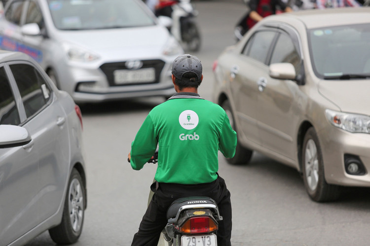 Grab thua lo lien tuc anh 1