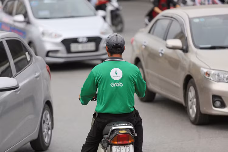 Grab thua lo lien tuc anh 1