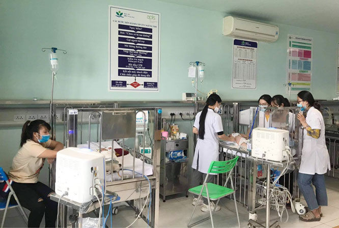 Trời chuyển lạnh, trẻ nhập viện tăng đột biến ảnh 2