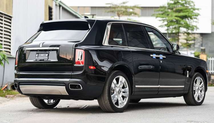 Chi tiet Rolls-Royce Cullinan phien ban 5 cho tai Viet Nam anh 3