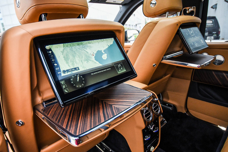 Chi tiet Rolls-Royce Cullinan phien ban 5 cho tai Viet Nam anh 20