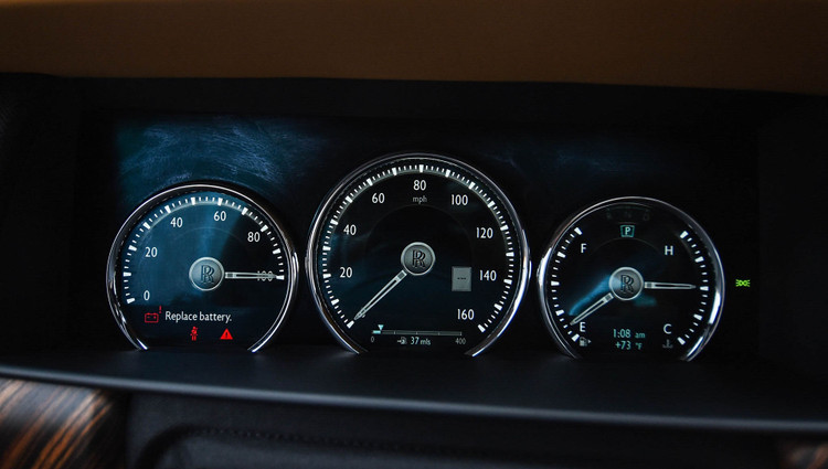 Chi tiet Rolls-Royce Cullinan phien ban 5 cho tai Viet Nam anh 14