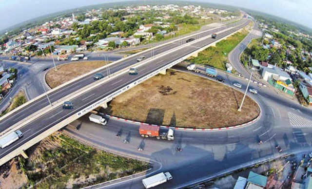 “Bác” chuyển đổi hình thức đầu tư toàn bộ 8 dự án cao tốc Bắc - Nam - 1