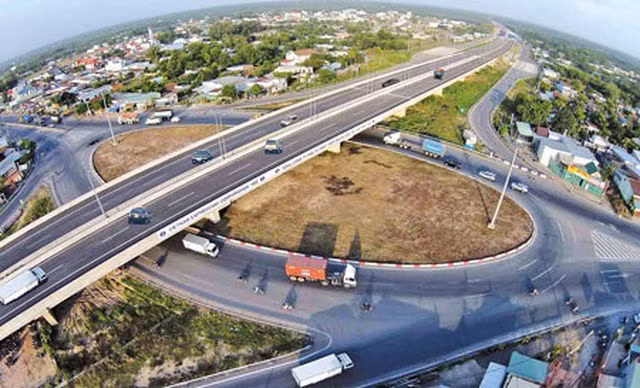 “Bác” chuyển đổi hình thức đầu tư toàn bộ 8 dự án cao tốc Bắc - Nam - 1