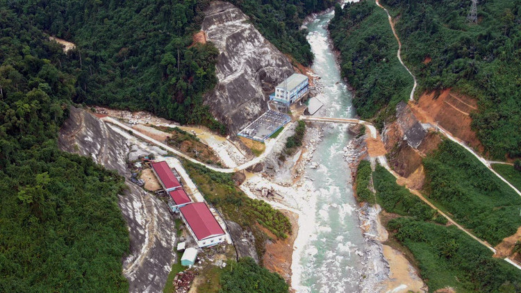 Flycam tam nhiet anh 2