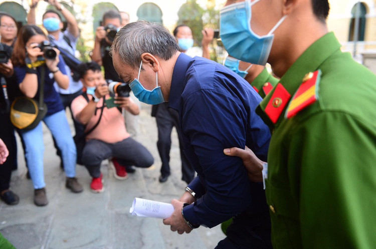 Đại diện Bộ GTVT nói gì tại phiên tòa xử cựu Bộ trưởng Đinh La Thăng? - ảnh 1