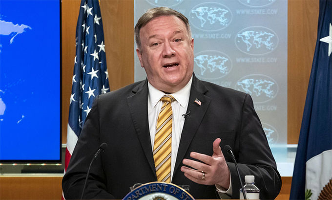 Ngoại trưởng Mike Pompeo trong buổi họp báo tại trụ sở Bộ Ngoại giao Mỹ, thủ đô Washington, ngày 24/6. Ảnh: Reuters.