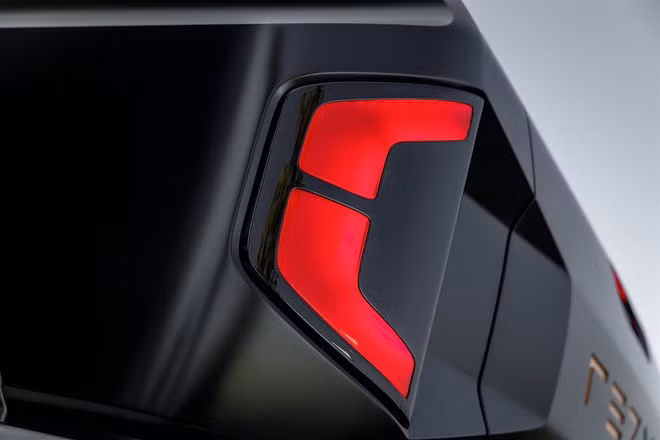 Rezvani Hercules 6×6 co gia ban gan nua trieu USD anh 11