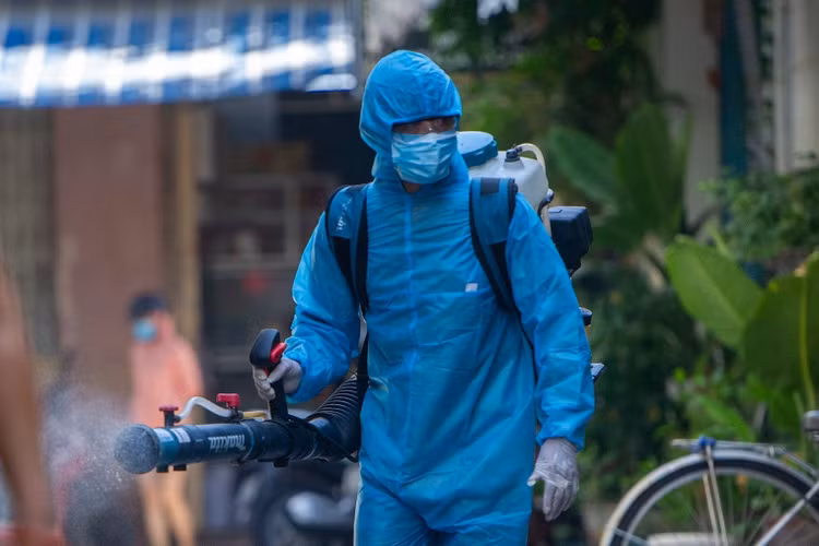 Da Nang cach ly mot nguoi hat karaoke cung benh nhan Covid-19 o TP.HCM hinh anh