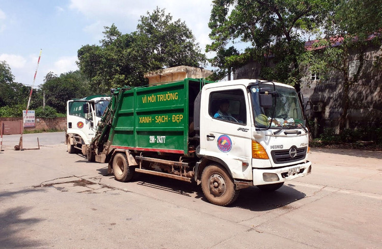 Bãi rác Nam Sơn mở cửa trở lại sau cuộc đối thoại của lãnh đạo Hà Nội - 1