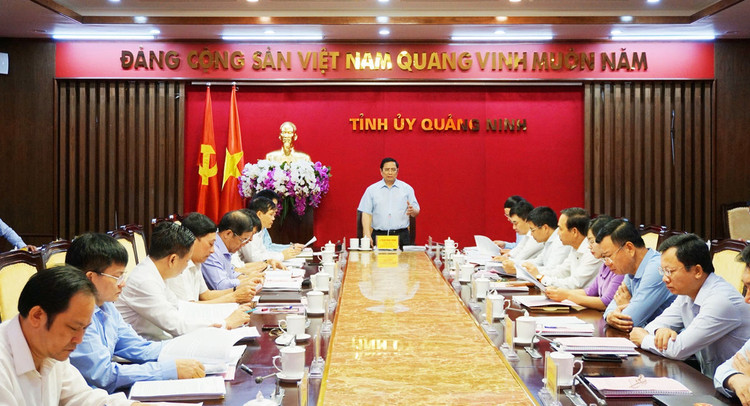 Đoàn công tác của Ban Bí thư Trung ương Đảng làm việc với tỉnh Quảng Ninh.