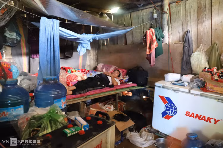 Một ngày của đội cứu hộ công nhân mất tích ảnh 12