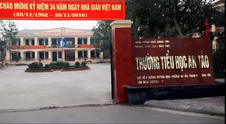 Phụ huynh tố con bị úp mặt vào tường vì không học thêm: Thanh tra vào cuộc - 1