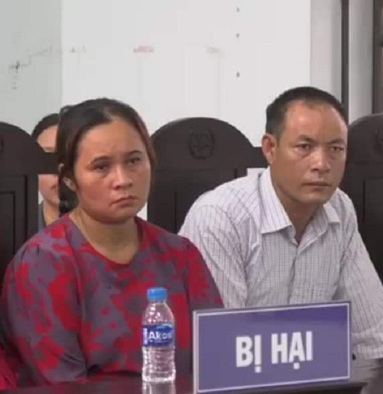 Vợ chồng “bị hại”.