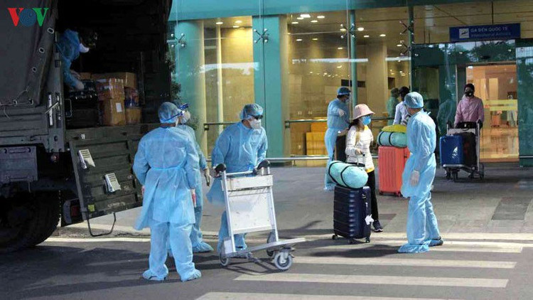 gan 300 cong dan tu uae ve nuoc an toan tai san bay can tho hinh 1