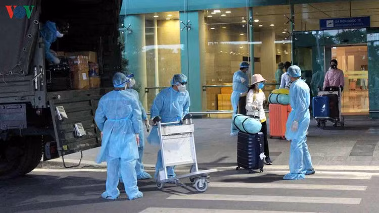 gan 300 cong dan tu uae ve nuoc an toan tai san bay can tho hinh 1