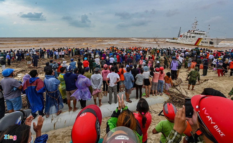 Giai cuu cac thuyen vien tren tau Vietship 01 anh 5