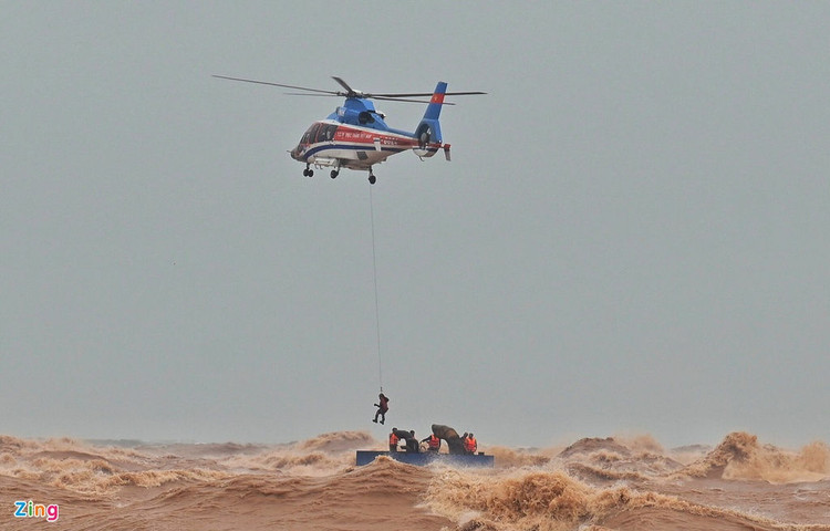 giai cuu tau Vietship 01 anh 2