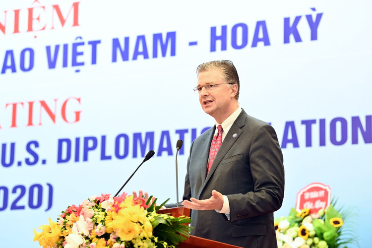 Đại sứ Mỹ: Khẩu trang Việt Nam đã giúp cứu sống nhiều người dân Mỹ! - 2